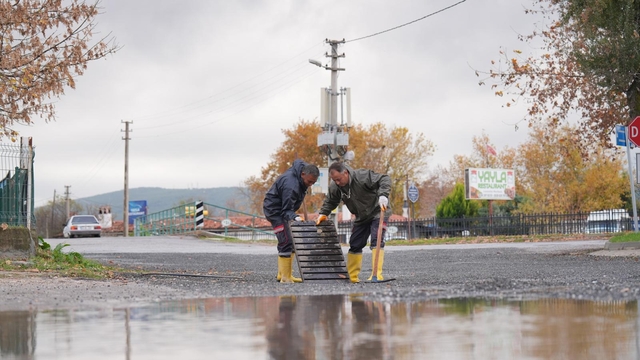 Menteşe Belediyesi kuvvetli yağış uyarısı öncesi hazırlıklarını yaptı