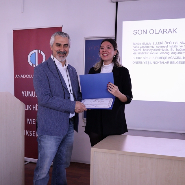 'Yaşlılıkta Egzersiz ve Kronik Hastalıklar' konulu konferans gerçekleştiril...