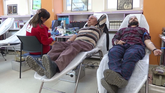 Bucak'ta vatandaşlar kan bağışı kampanyasına destek verdi