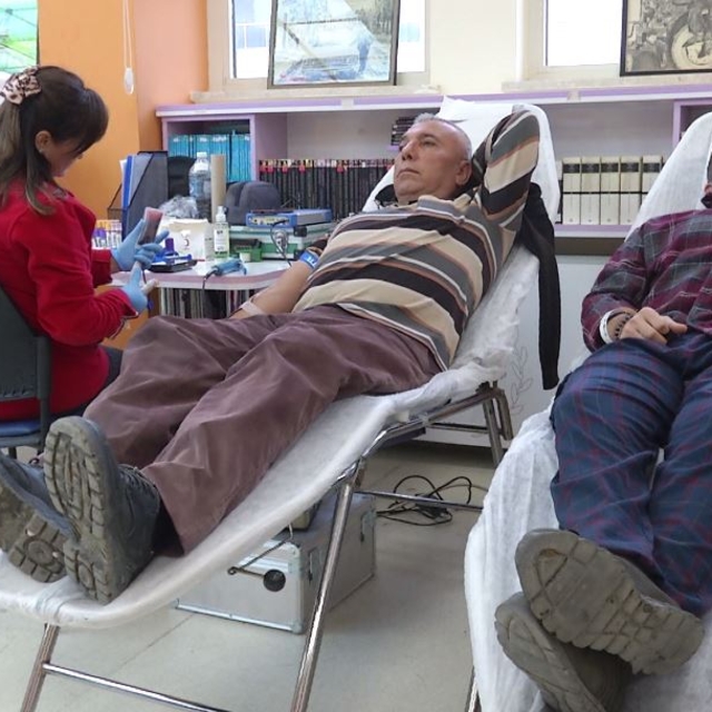 Bucak'ta vatandaşlar kan bağışı kampanyasına destek verdi