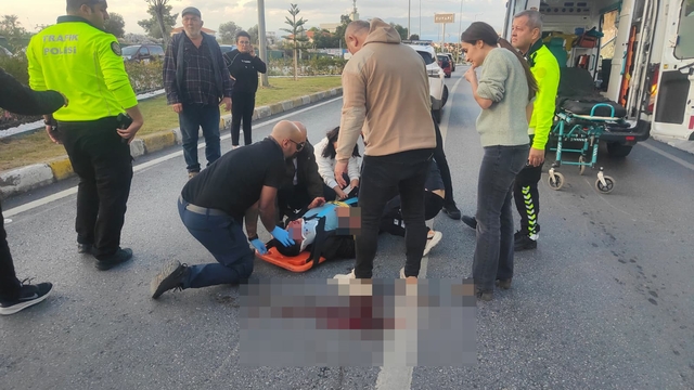 Motosiklet refüje çarptı: 1 ölü, 1 yaralı