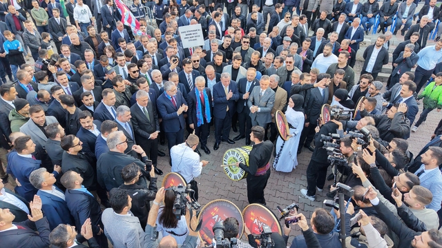 Bakan Uraloğlu ve Işıkhan Midyat Belediyesini ziyaret etti