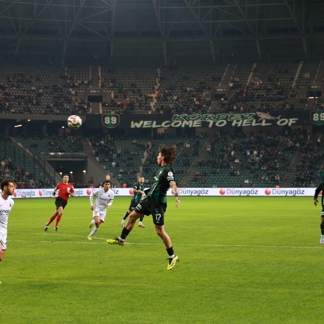 Trendyol Süper Lig: Kocaelispor: 1 - Gençlerbirliği: 0 (İlk yarı)