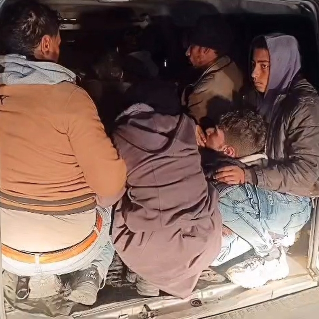 Hatay'da 13 kaçak göçmen yakalandı