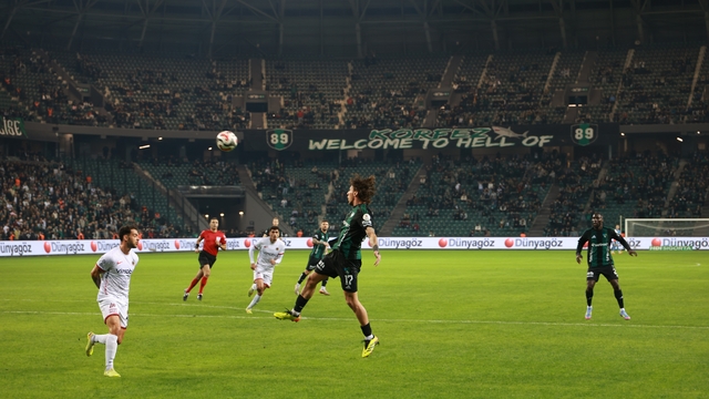 Trendyol Süper Lig: Kocaelispor: 1 - Gençlerbirliği: 0 (İlk yarı)