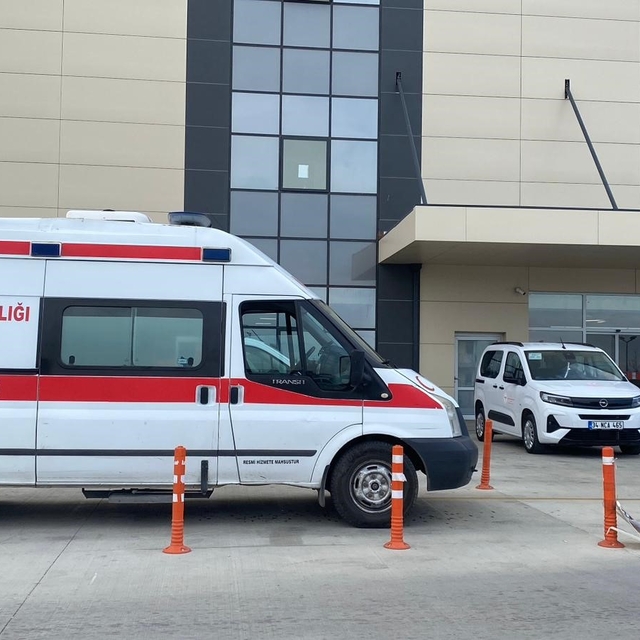 Özel okulda öğle yemeği sonrası 33 öğrenci ve 1 öğretmen hastanelik oldu