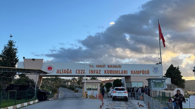 İZBETON 'araç kiralama' davasında yeniden bilirkişi raporu alınacak