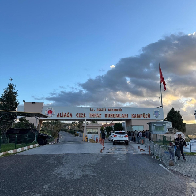 İZBETON 'araç kiralama' davasında yeniden bilirkişi raporu alınacak