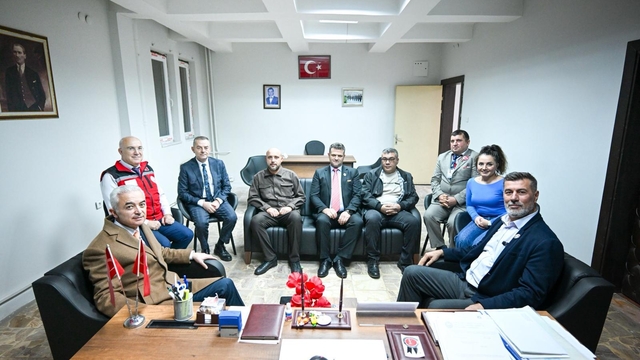 Kırklareli Valisi Turan'dan Şehit ve Gazi Aileleri Derneğine ziyaret