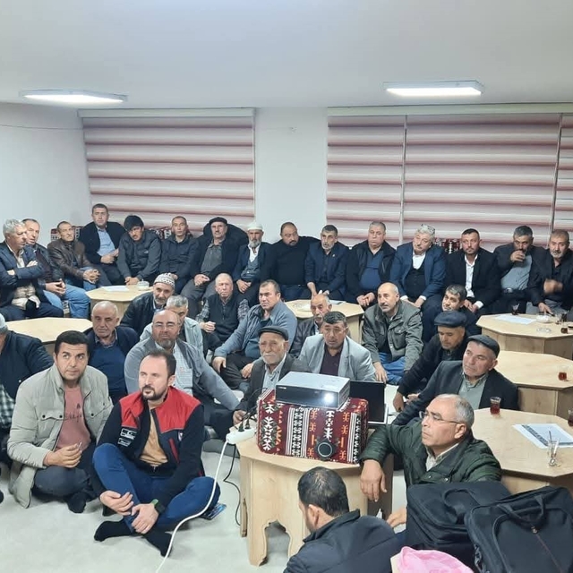 Çiftçi bilgilendirme toplantıları sürüyor