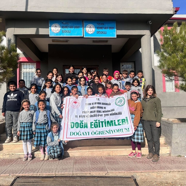 Iğdır'da öğrencilere bioçeşitlilik ve biyokaçakçılık eğitimi