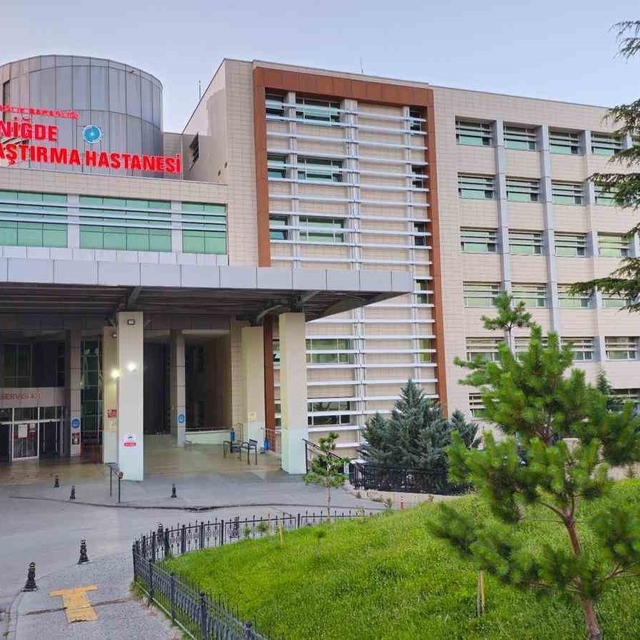 Niğde'de hastane ek binasında çıkan yangın kısa sürede söndürüldü