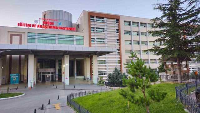 Niğde'de hastane ek binasında çıkan yangın kısa sürede söndürüldü