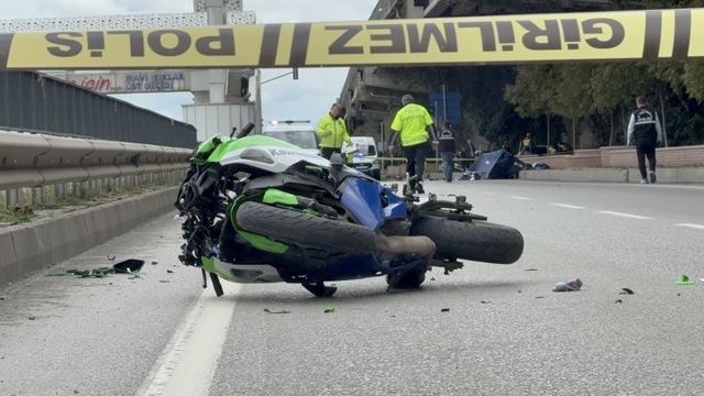 Samsun'da motosiklet alarmı: 2025'te 2 bin 798 kaza, 5 ölü, 2 bin 360 yaralı
Komiser İdris Tonoğlu, sürücüleri daha dikkatli olmaları hususunda uyardı
Samsun'da son 5 yılda trafikteki motosikletli sayısı yüzde 134 oranında attı