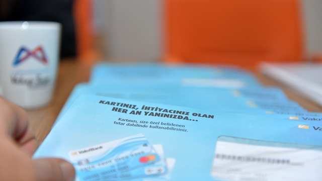 Mersin'de öğrenim yardımlarının ilk taksiti hesaplara yatırıldı