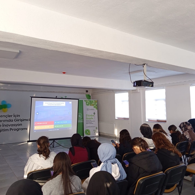 Karapınarlı gençler 'Hüyük Tarım Kampı'na katıldı