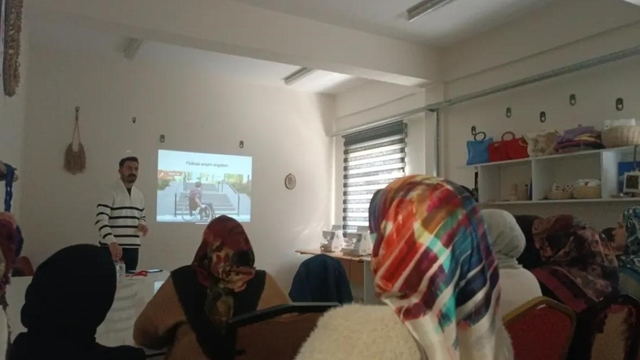 Engelli bireylere yönelik farkındalık semineri düzenlendi