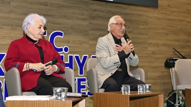 Kütahya Belediyesi'nden Nilüfer Örnek Özkan ve Adil Özkan'a Saygı Gecesi