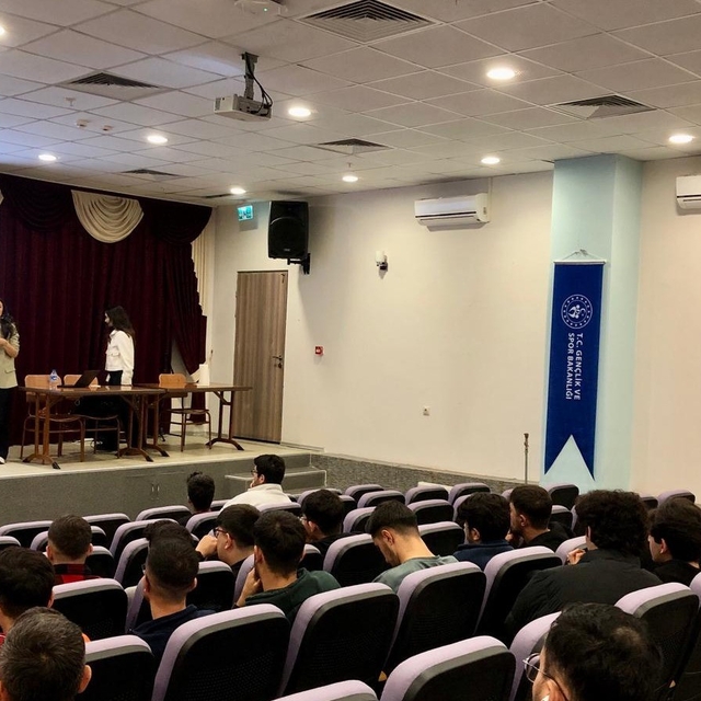 Öğrenciler kadına yönelik şiddet konusunda bilgilendirildi