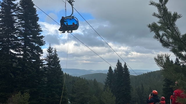 Kartalkaya Kayak Merkezi'nde teleferikte mahsur kalma ve yaralı kurtarma tatbikatı yapıldı