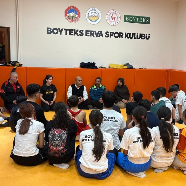ERVA sporcularına değerler eğitimi