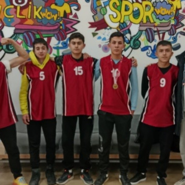 Balıköy Anadolu Lisesi'nden bilek güreşinde büyük başarı