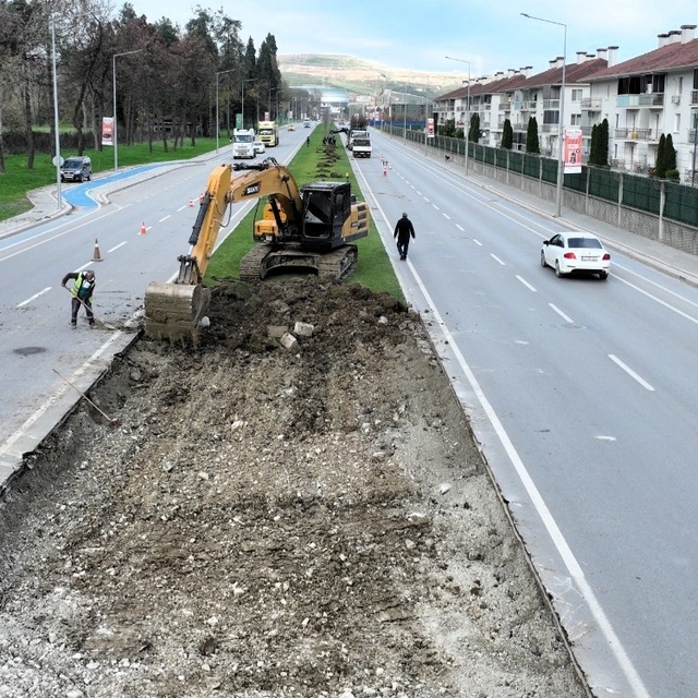 Kartepe tramvayında ilk kepçe vuruldu