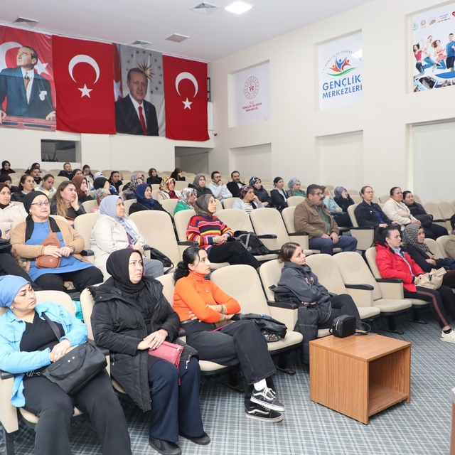 Uşak'ta kantin çalışanlarına hijyen eğitimi verildi