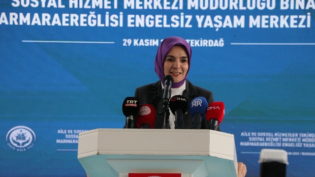 Bakan Göktaş: "Dönüşümün merkezine insanı, aileyi ve toplumsal huzuru yerleştirdik"
"Bugün daha hızlı erişen, daha etkin çalışan sosyal hizmet yapımızla; dayanışmayı büyüten, geleceği güvenle kuran bir Türkiye'yi adım adım inşa ediyoruz"
Bakan Göktaş, Tekirdağ'da temel atma törenine katıldı