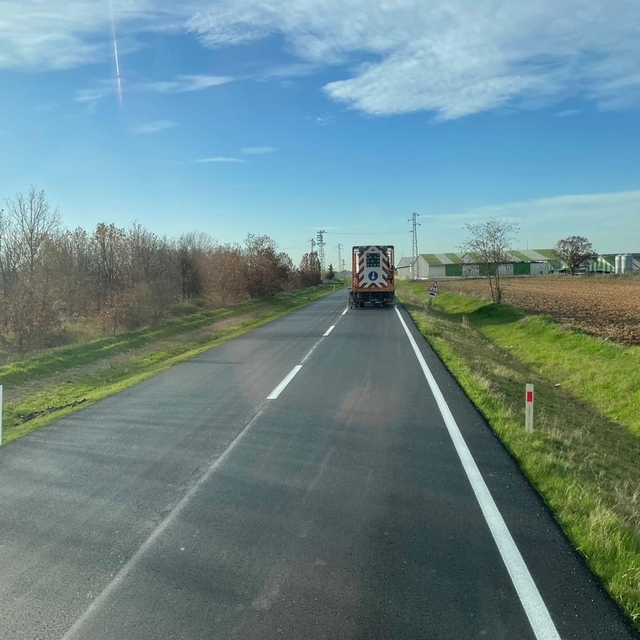 Kırklareli'nde köy yolları sıcak asfaltla yenileniyor