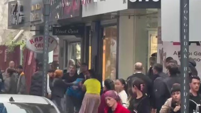 Zonguldak'ta iki grup arasında çıkan kavga polis müdahalesiyle sona erdi