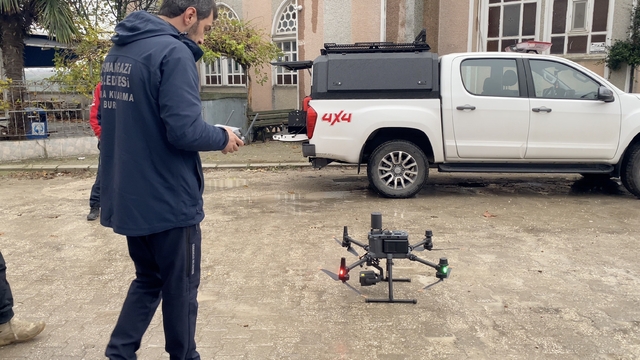 Bursa'da Alzheimer hastası yaşlı adamı arama çalışmaları sürüyor