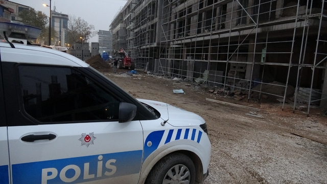 Spiral makinesiyle elini kesen işçi yaralandı