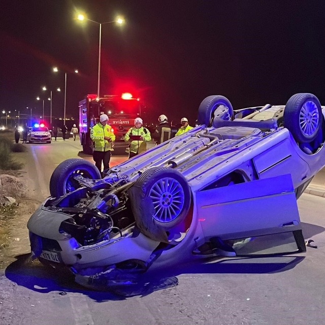 Karaman'da takla atan otomobil ters döndü: 2 yaralı