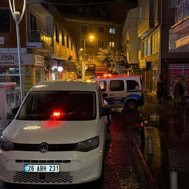 Eskişehir'de 37 yaşındaki Beyza, arkadaşının evinde ölü bulundu