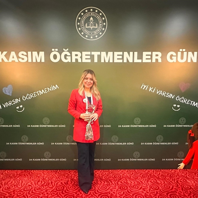 Bayburt'ta yılın öğretmeni Mevhibe Kübra Hançer seçildi