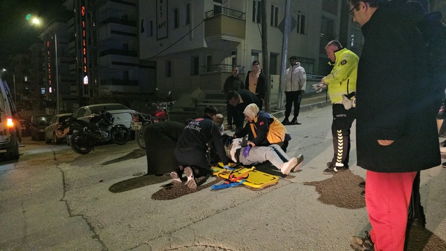 Çorum'da araç ile çarpışan motosikletin sürücüsü yaralandı