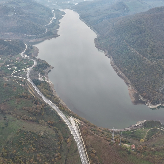Düzce Ovası ve İstanbul'un su kaynağında sevindiren artış
Hasanlar Barajı'n...