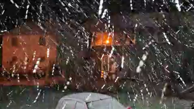 Bolu'nun yükseklerine kar yağdı