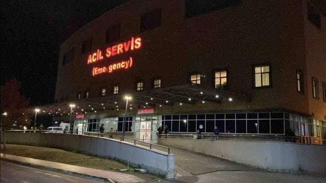 Çorum'da 8 kişi, zehirlenme şüphesiyle hastaneye kaldırıldı