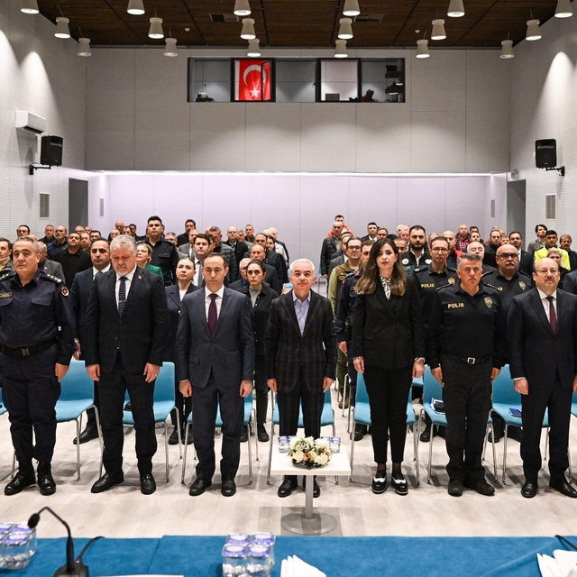 Lüleburgazlı muhtarlar valiye sıkıntılarını anlattı