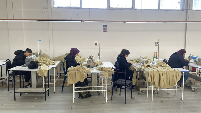 Çırakken koyduğu işveren olma hedefine tekstil atölyesi açarak ulaştı