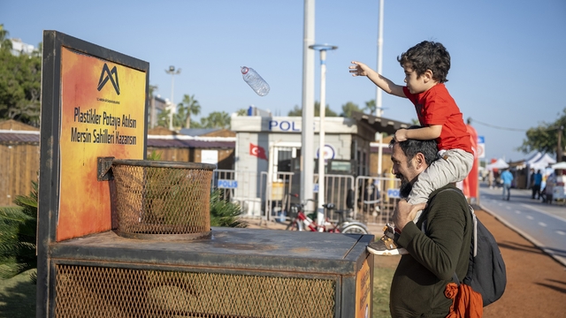 'Plastiksiz Mersin Sahilleri' projesi ile 10 ayda 1 ton plastik toplandı
