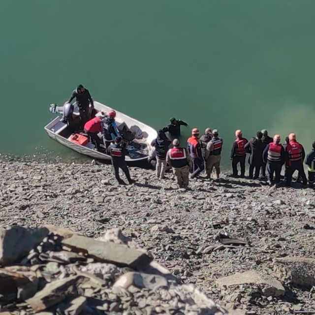 Zernek Barajı'na araç uçtu: 2 ölü