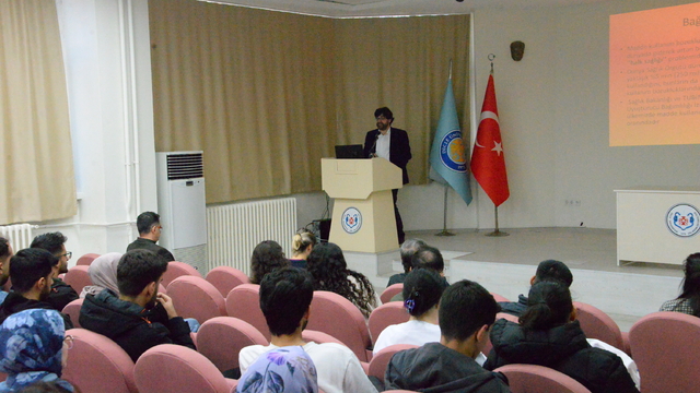 Profesörden hekim adaylarına 'uyuşturucuyla mücadele' brifingi