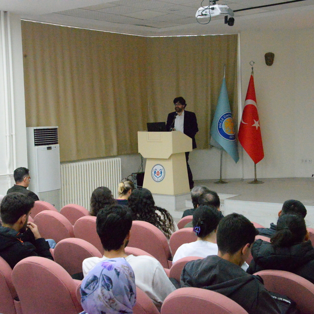 Profesörden hekim adaylarına 'uyuşturucuyla mücadele' brifingi