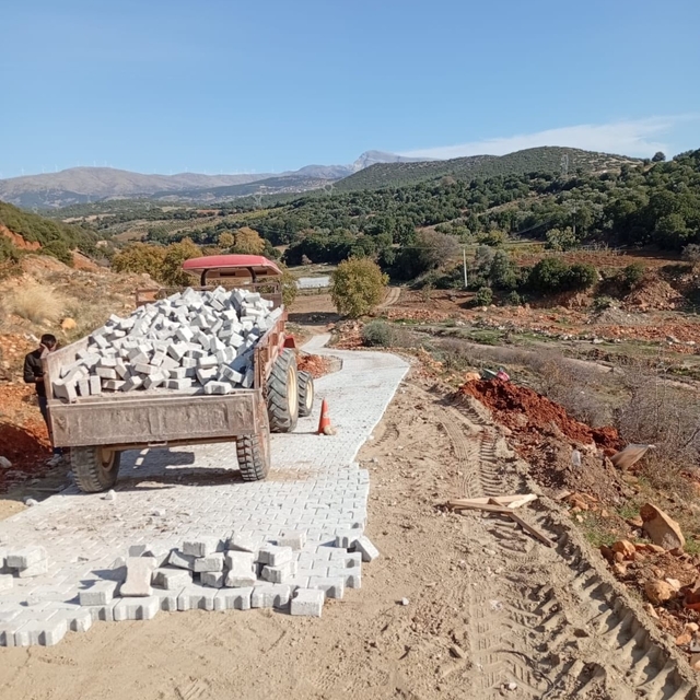 Karacasu Dibekbükü mevkiindeki yol çalışması tamamlandı