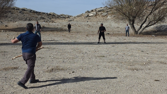 Aksaray'da geleneksel "çelik çomak" oyunu yaşatılmaya devam ediyor