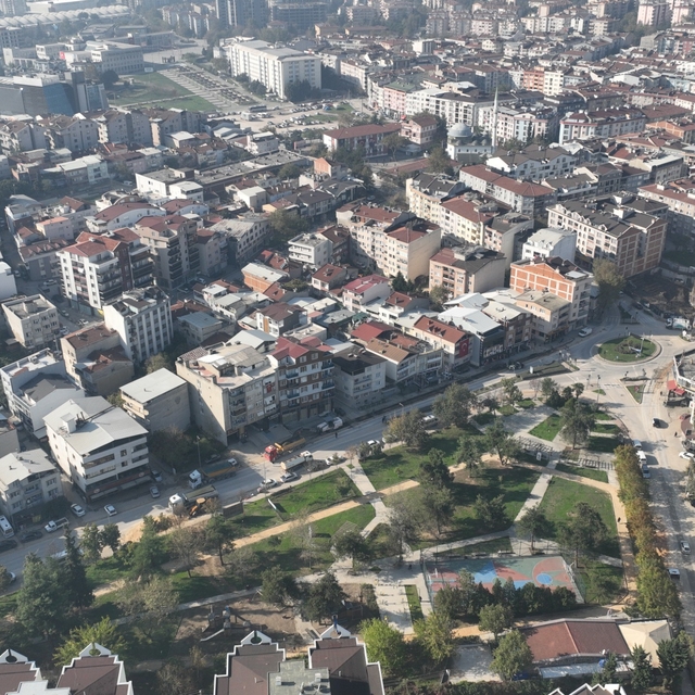 İki ilçe köprü veya tünel ile bir birine bağlanacak
Bursa Büyükşehir Beledi...