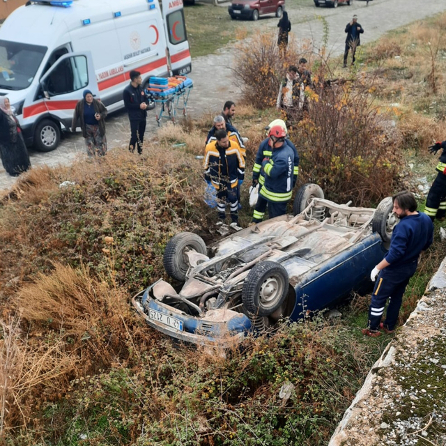 Şarampole yuvarlanan otomobilin sürücüsü öldü